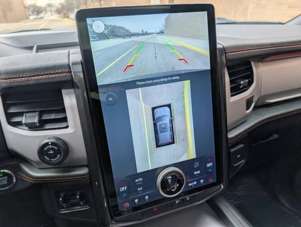 2022 Ford Expedition 4th Gen - Image 15 of 21