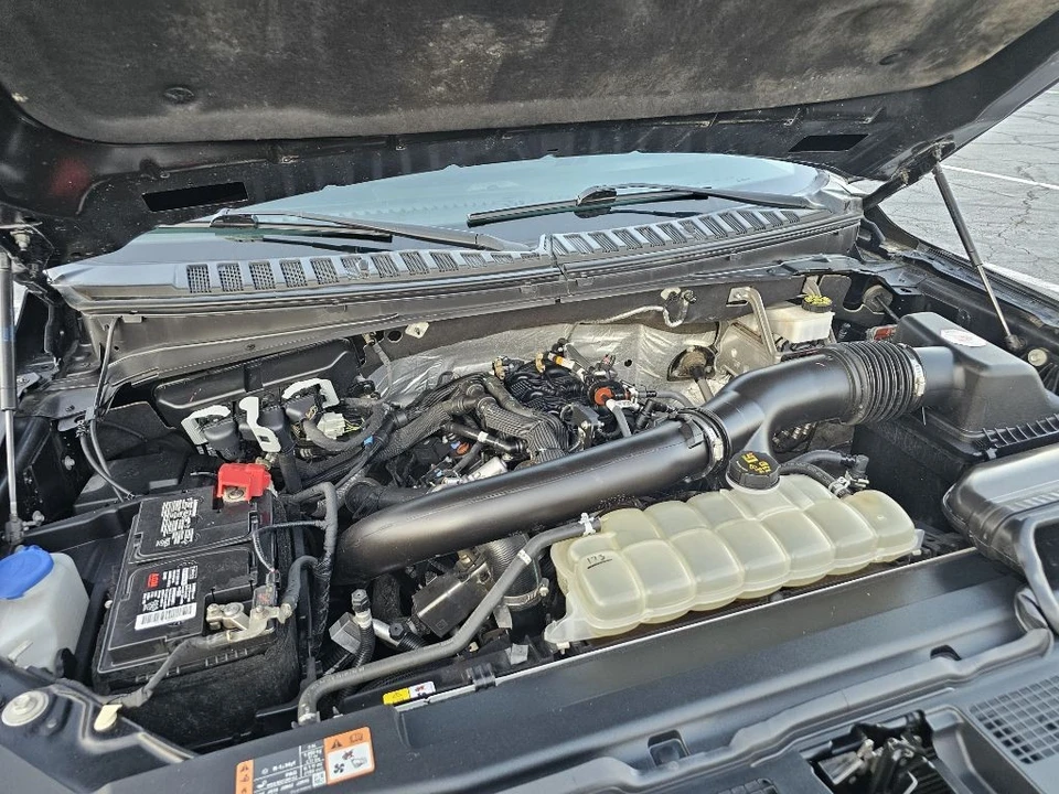 2022 Ford Expedition 4th Gen - Image 20 of 21