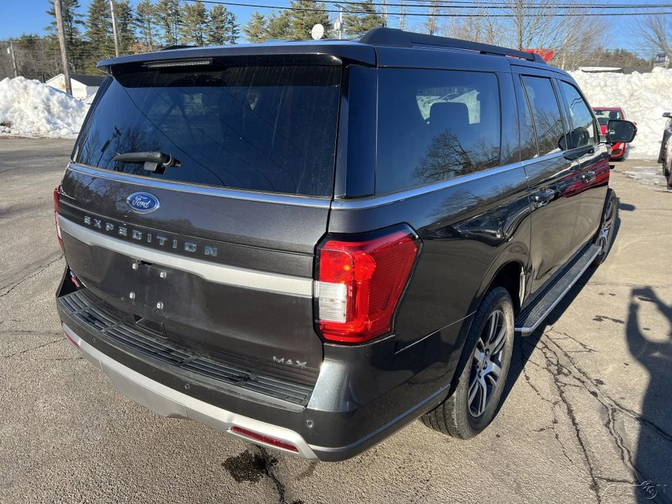 2022 Ford Expedition 4th Gen - Image 8 of 12