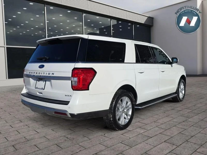 2022 Ford Expedition 4th Gen - Image 10 of 12