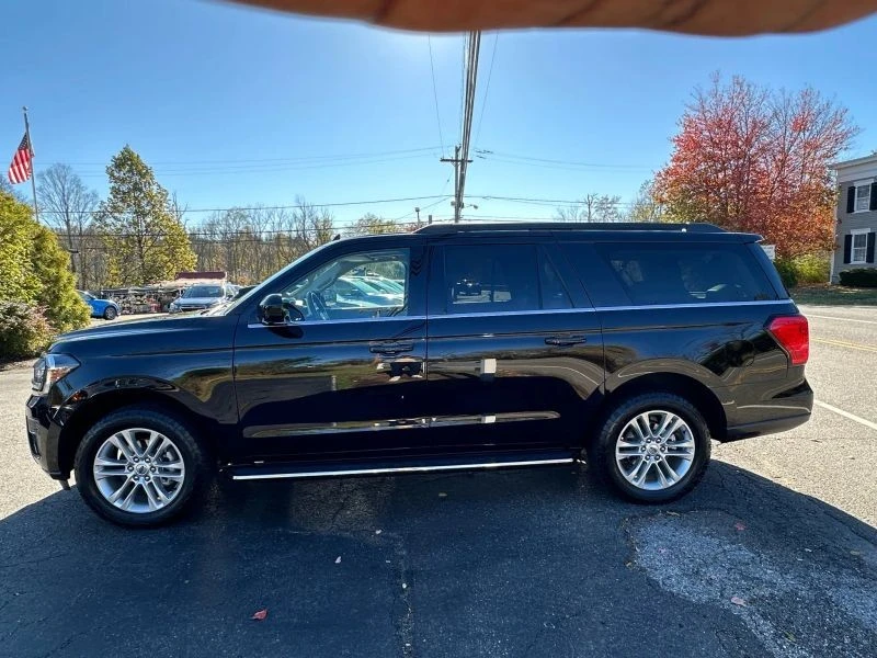 2022 Ford Expedition 4th Gen - Image 8 of 12