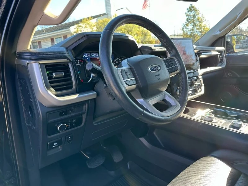2022 Ford Expedition 4th Gen - Image 10 of 12