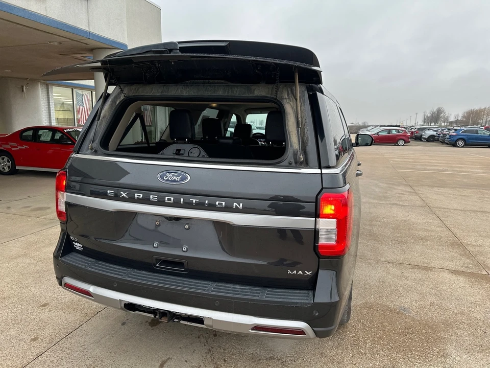 2022 Ford Expedition 4th Gen - Image 16 of 21