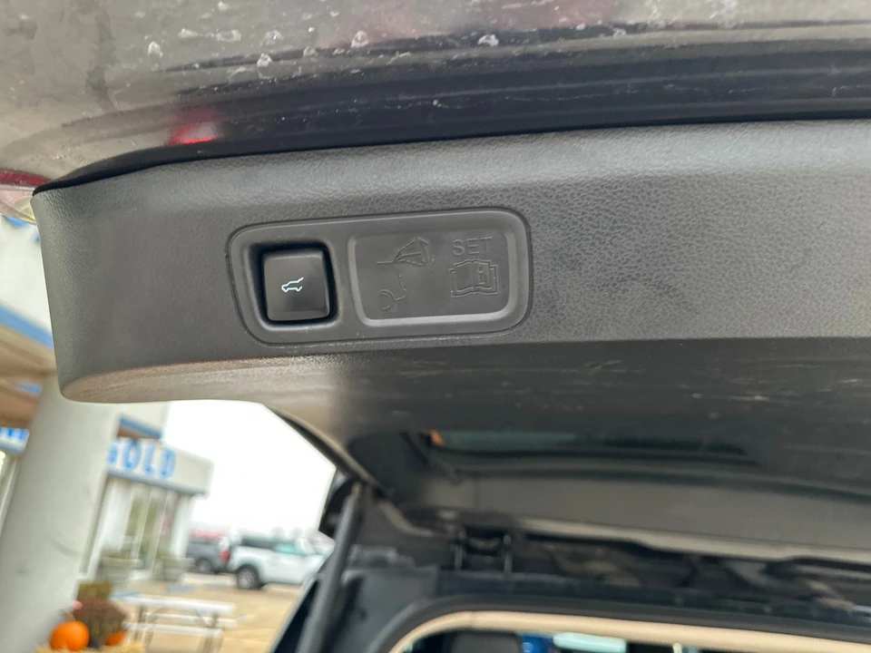 2022 Ford Expedition 4th Gen - Image 15 of 21