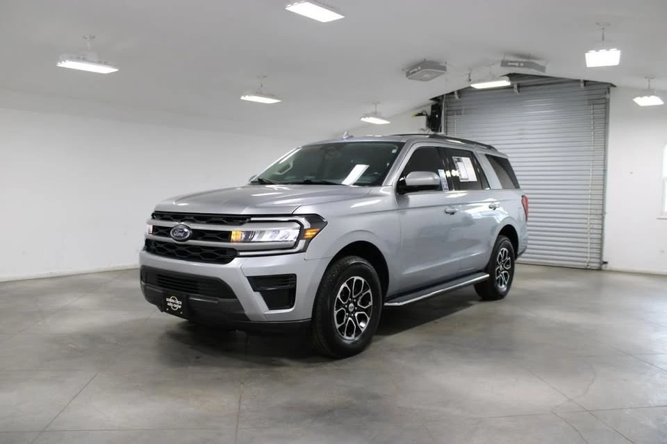 2022 Ford Expedition 4th Gen - Image 2 of 12
