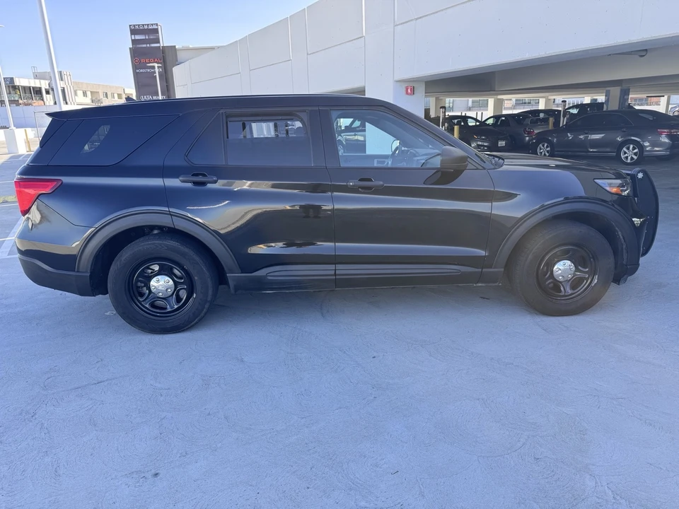 2022 Ford Explorer 6th Gen - Image 5 of 21