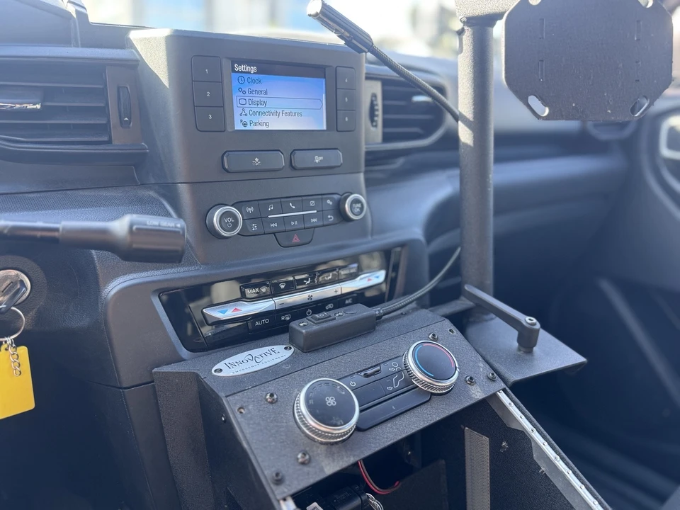 2022 Ford Explorer 6th Gen - Image 14 of 21