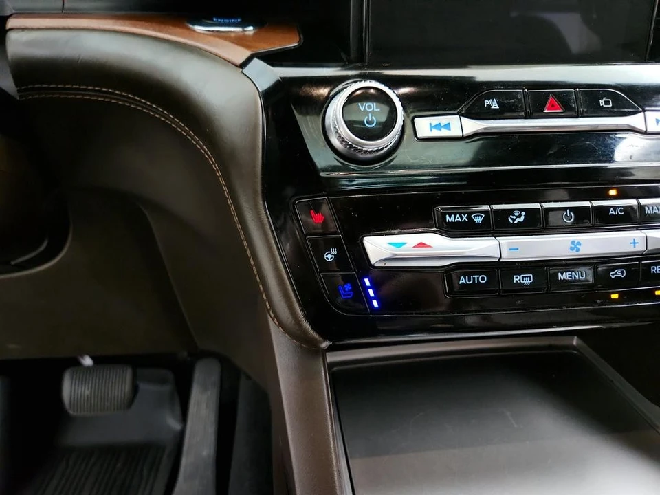 2022 Ford Explorer 6th Gen - Image 21 of 21