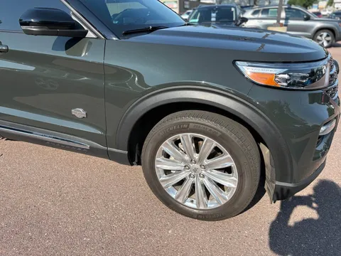 2022 Ford Explorer 6th Gen - Image 4 of 18