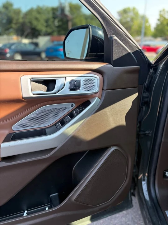 2022 Ford Explorer 6th Gen - Image 10 of 18