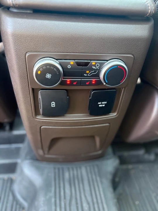 2022 Ford Explorer 6th Gen - Image 8 of 18