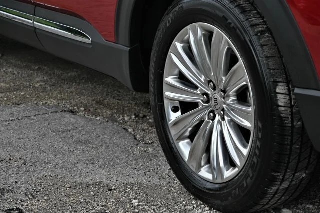 2022 Ford Explorer 6th Gen - Image 10 of 21
