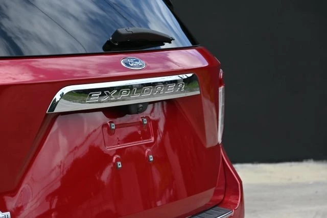 2022 Ford Explorer 6th Gen - Image 14 of 21