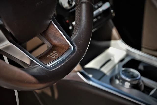 2022 Ford Explorer 6th Gen - Image 16 of 21