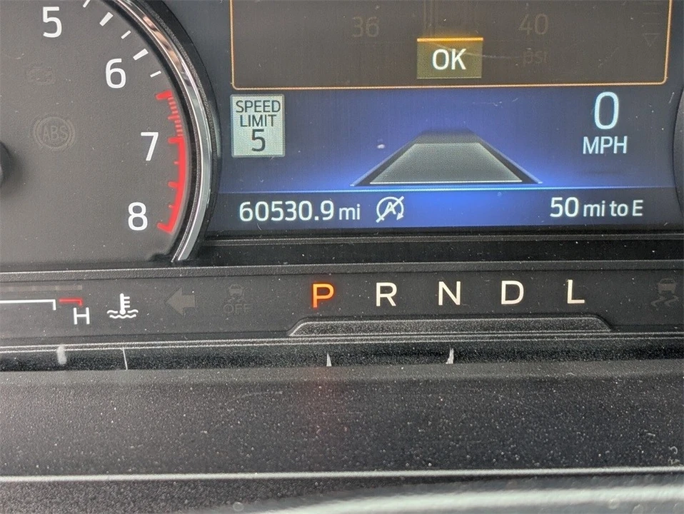 2022 Ford Explorer 6th Gen - Image 14 of 21