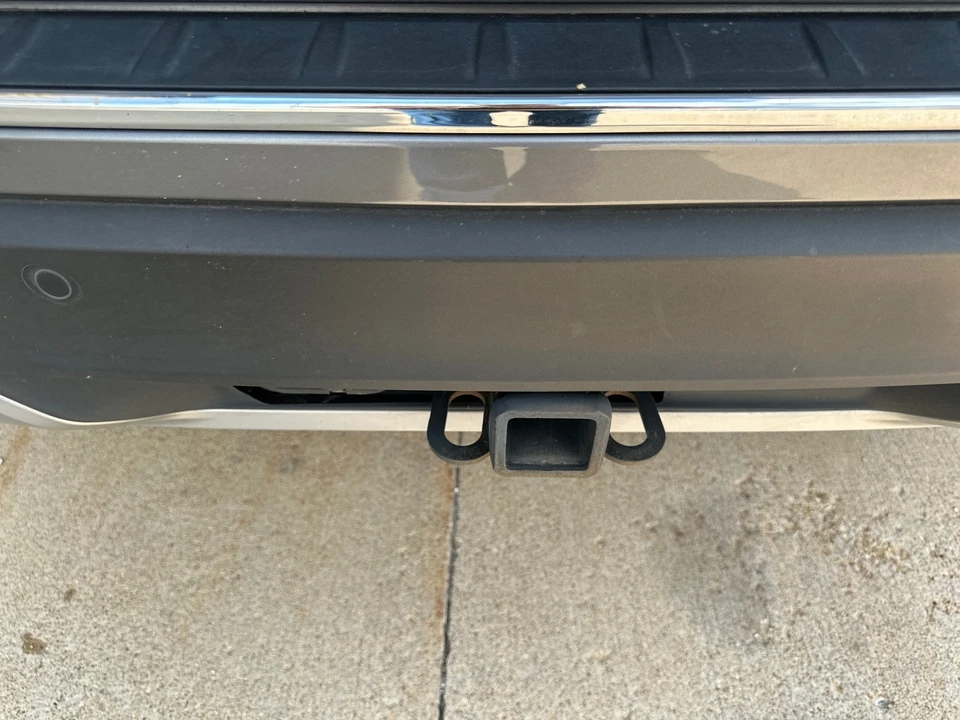 2022 Ford Explorer 6th Gen - Image 11 of 12