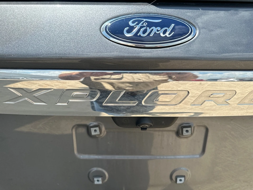 2022 Ford Explorer 6th Gen - Image 10 of 12