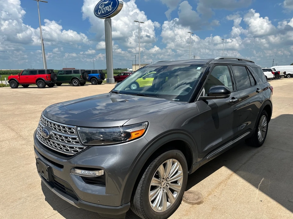 2022 Ford Explorer 6th Gen - Image 5 of 12