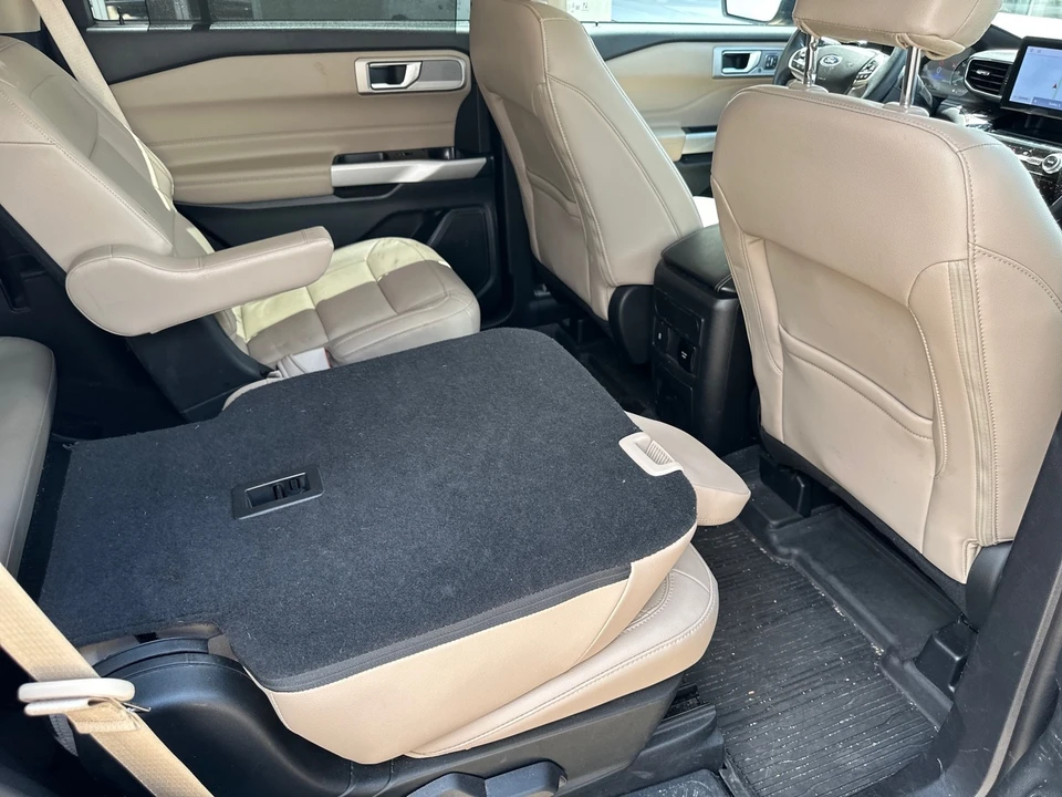 2022 Ford Explorer 6th Gen - Image 17 of 21