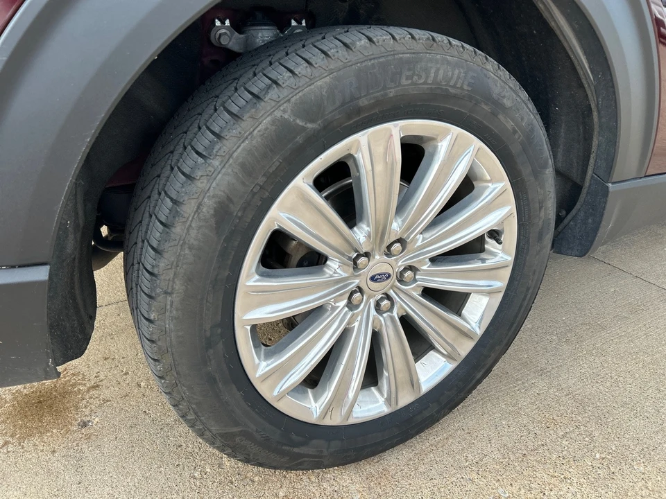 2022 Ford Explorer 6th Gen - Image 9 of 21