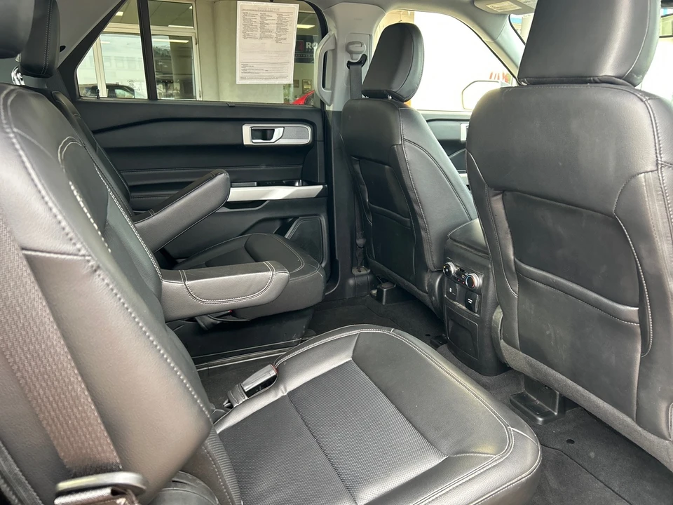 2022 Ford Explorer 6th Gen - Image 14 of 21