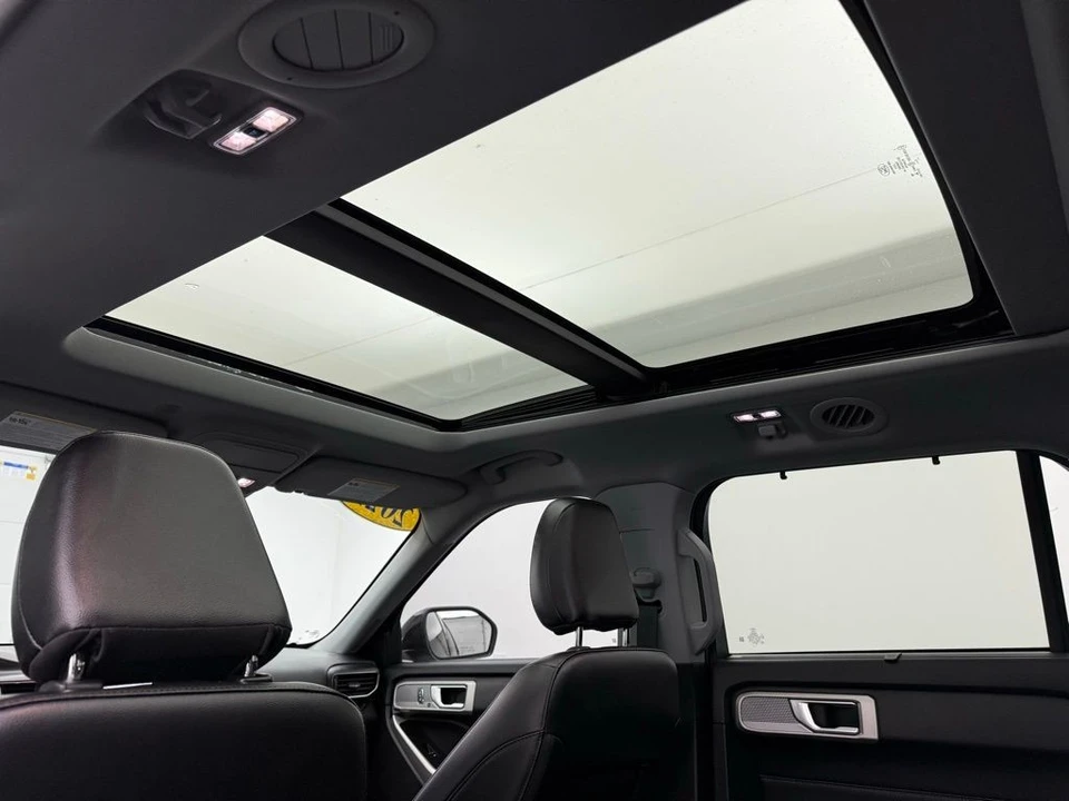 2022 Ford Explorer 6th Gen - Image 4 of 12
