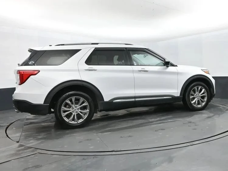 2022 Ford Explorer 6th Gen - Image 4 of 12