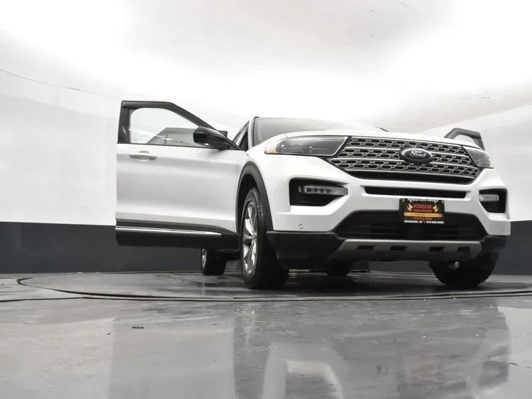 2022 Ford Explorer 6th Gen - Image 11 of 12