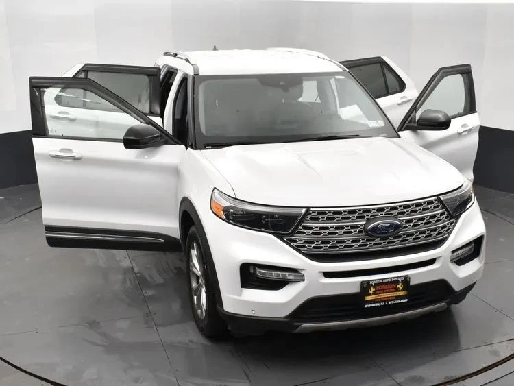 2022 Ford Explorer 6th Gen - Image 10 of 12