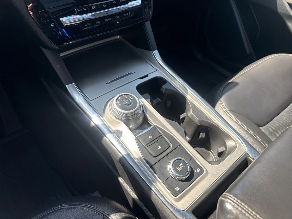 2022 Ford Explorer 6th Gen - Image 18 of 31