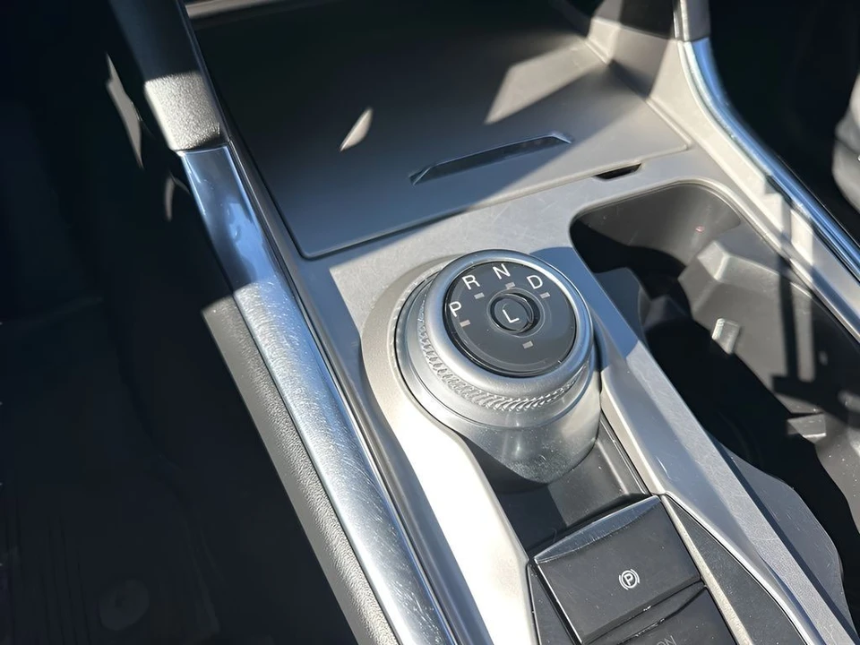 2022 Ford Explorer 6th Gen - Image 20 of 21