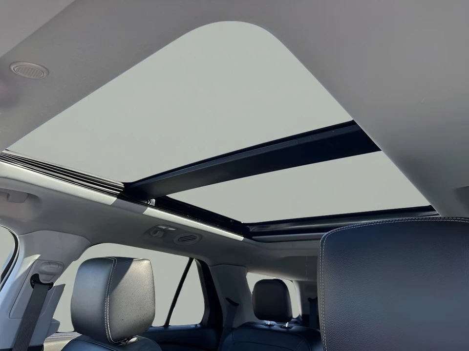 2022 Ford Explorer 6th Gen - Image 12 of 21