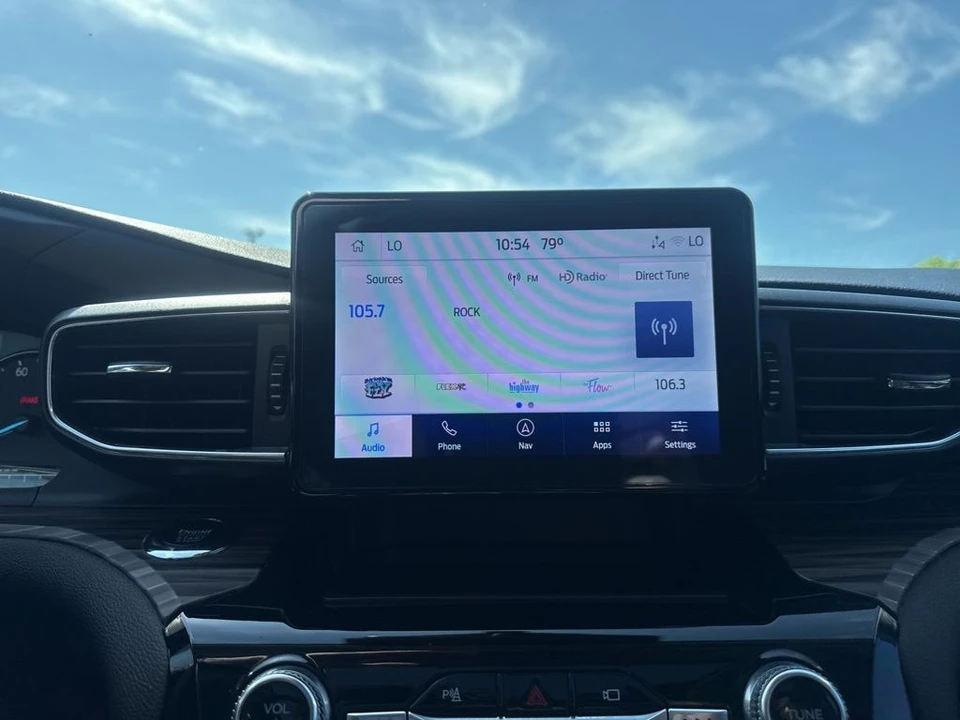2022 Ford Explorer 6th Gen - Image 19 of 31