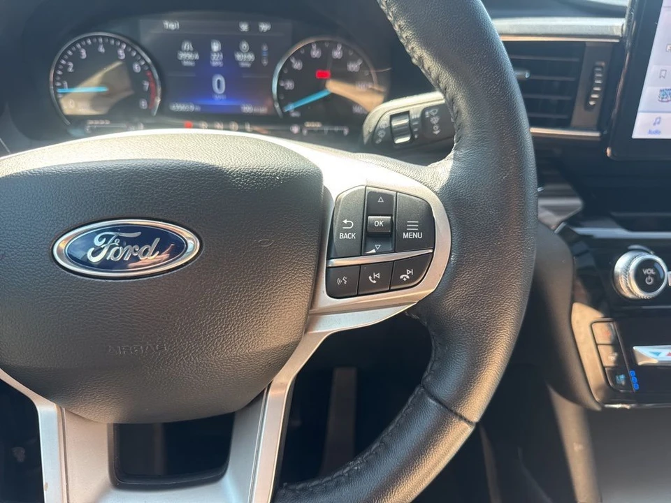 2022 Ford Explorer 6th Gen - Image 17 of 31