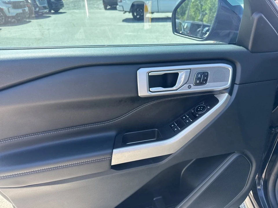 2022 Ford Explorer 6th Gen - Image 27 of 31