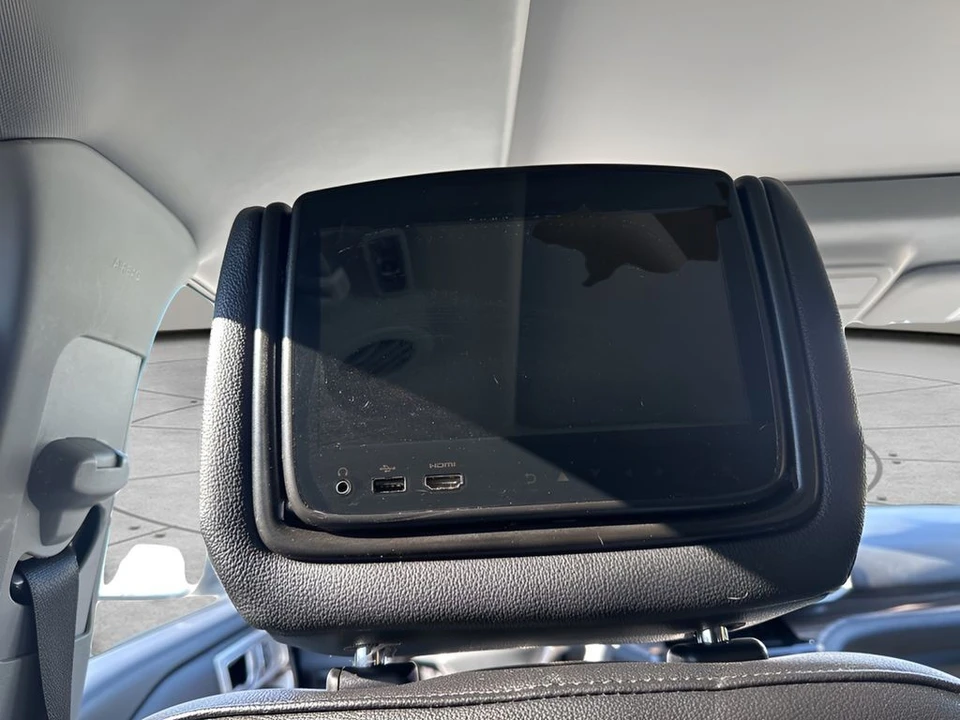 2022 Ford Explorer 6th Gen - Image 16 of 21
