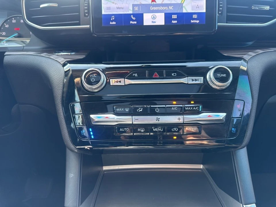 2022 Ford Explorer 6th Gen - Image 22 of 31