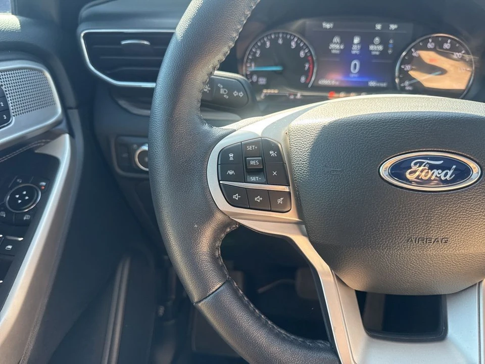 2022 Ford Explorer 6th Gen - Image 16 of 31