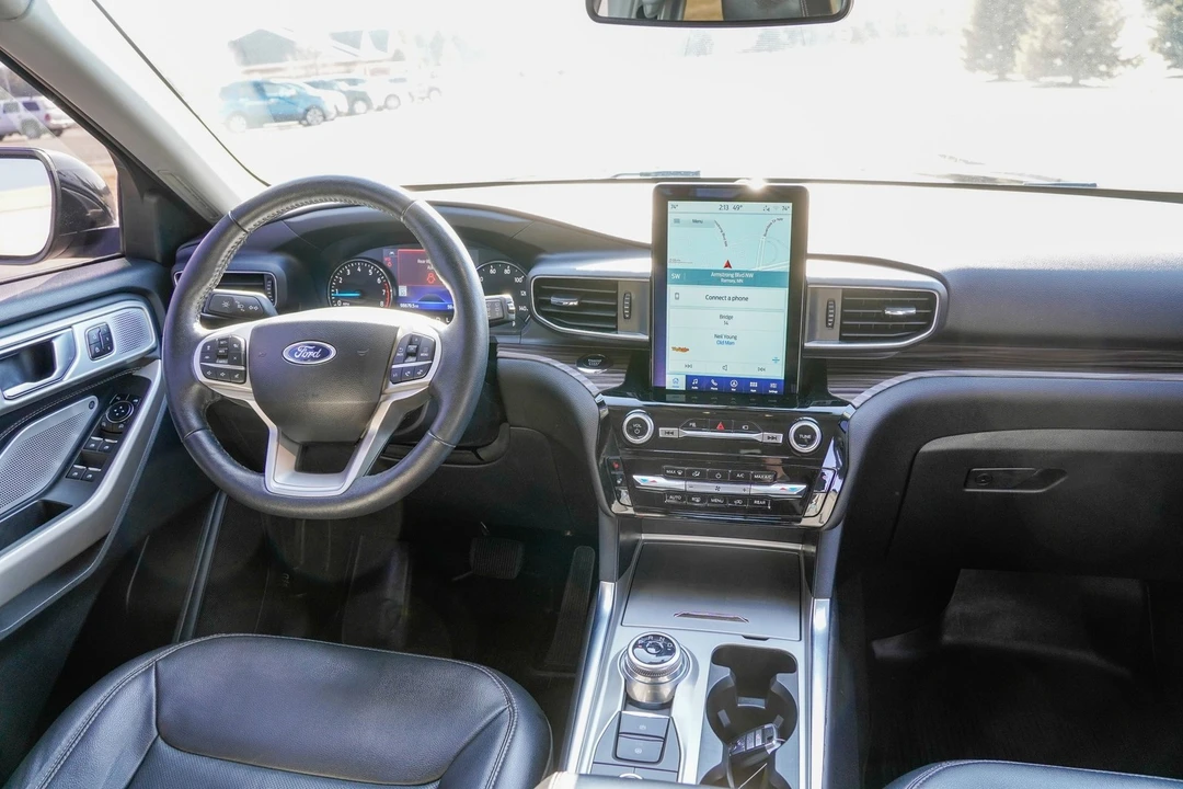 2022 Ford Explorer 6th Gen - Image 11 of 21