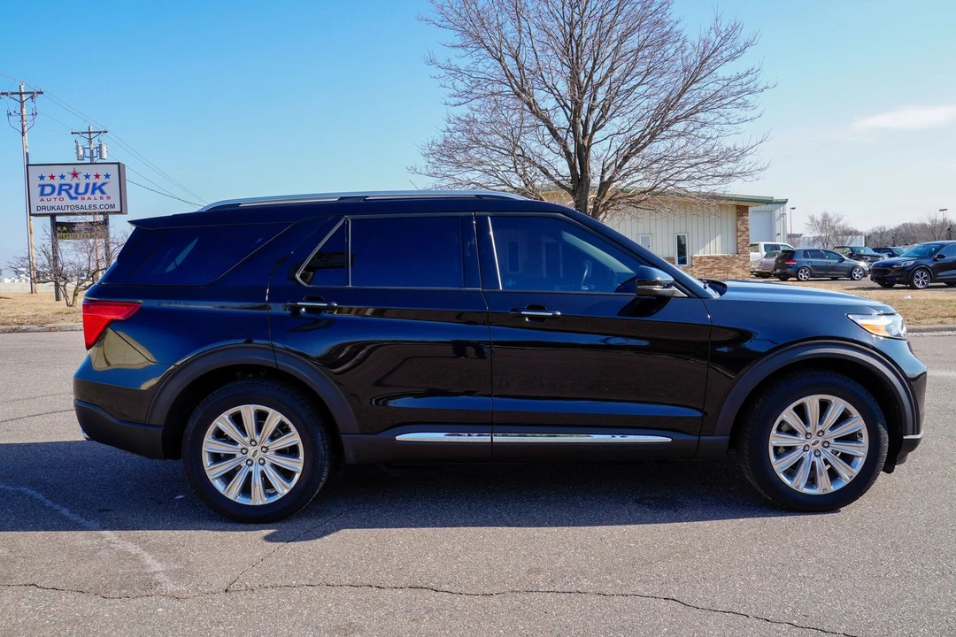 2022 Ford Explorer 6th Gen - Image 3 of 21