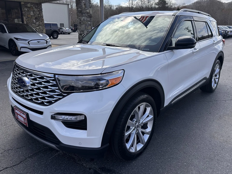 2022 Ford Explorer 6th Gen - Image 2 of 31