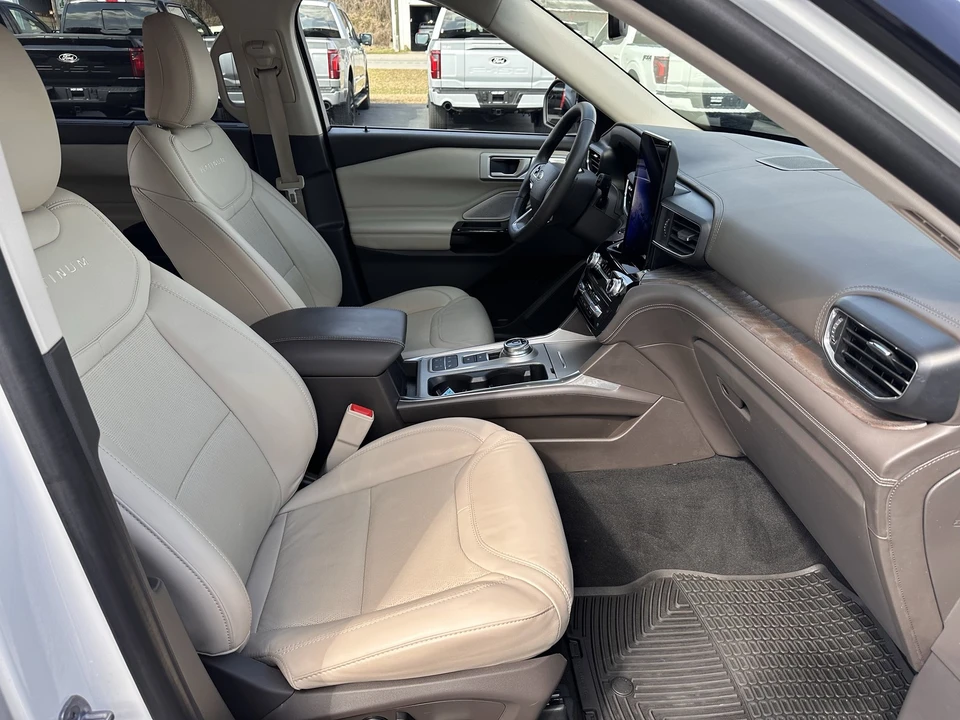 2022 Ford Explorer 6th Gen - Image 14 of 31