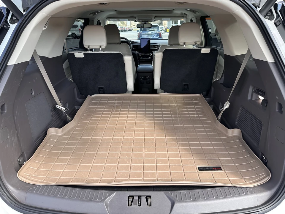 2022 Ford Explorer 6th Gen - Image 17 of 31