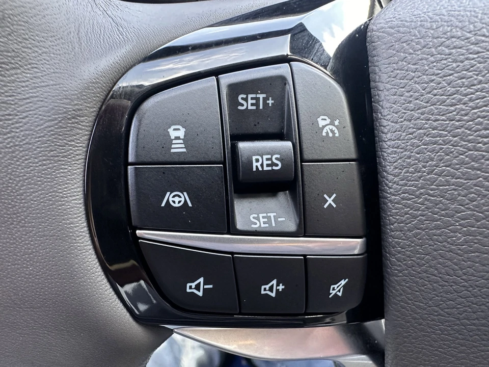 2022 Ford Explorer 6th Gen - Image 21 of 31