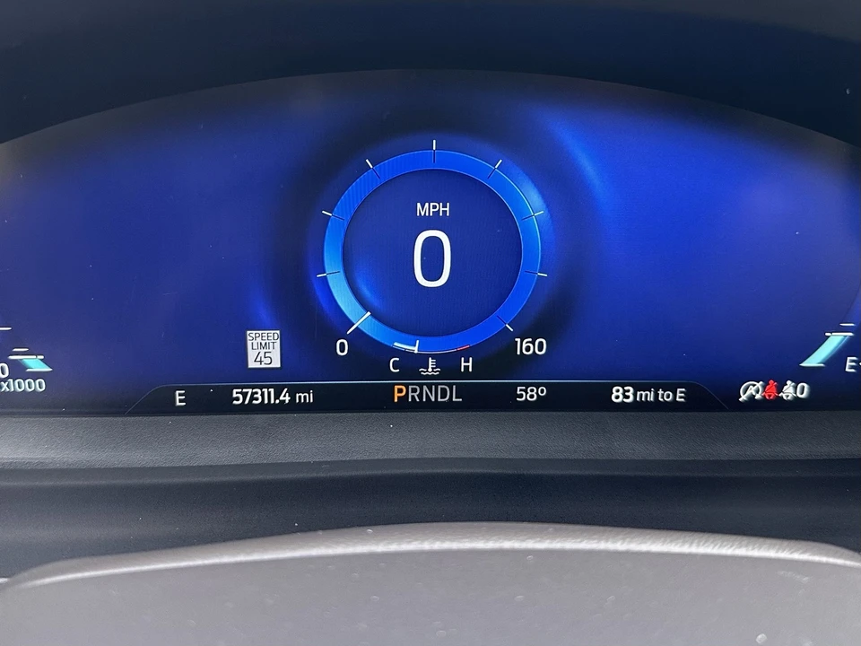 2022 Ford Explorer 6th Gen - Image 23 of 31