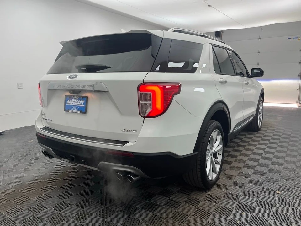 2022 Ford Explorer 6th Gen - Image 9 of 12
