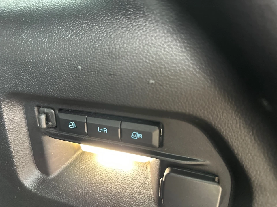 2022 Ford Explorer 6th Gen - Image 11 of 21