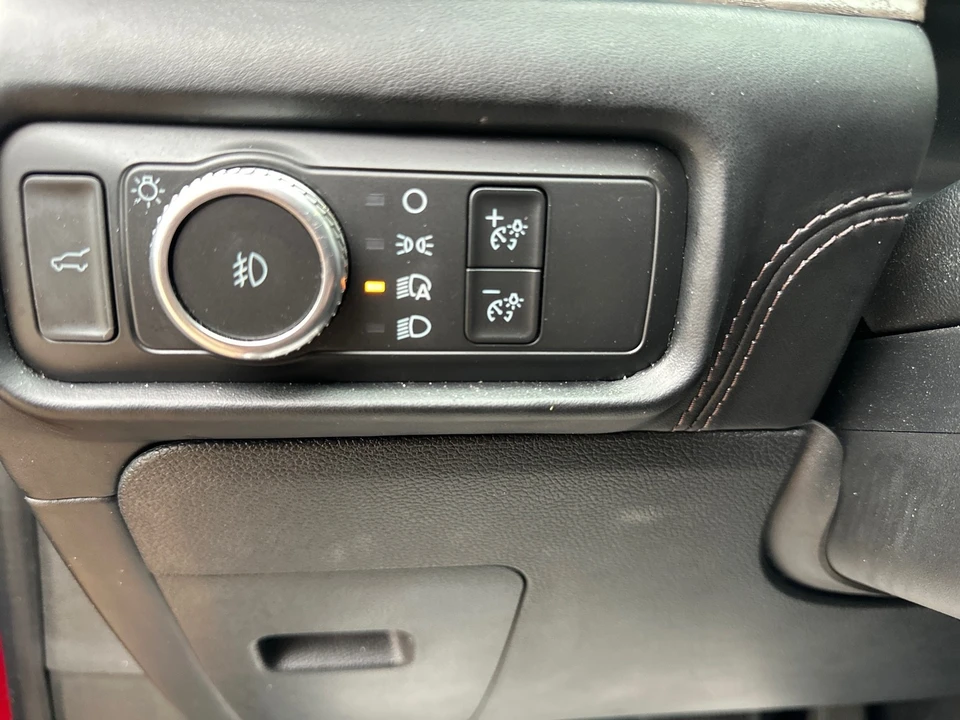 2022 Ford Explorer 6th Gen - Image 19 of 21