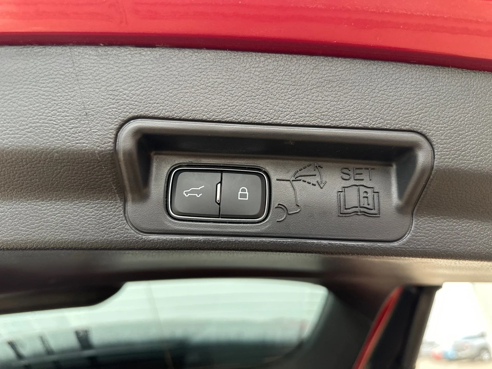 2022 Ford Explorer 6th Gen - Image 14 of 21