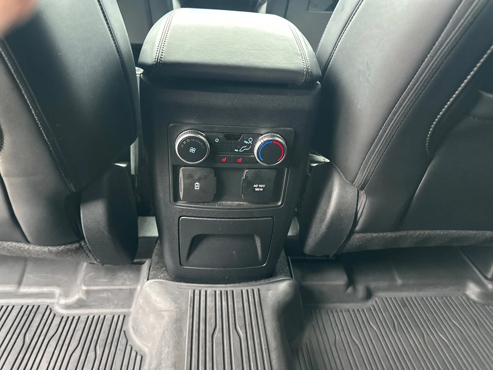 2022 Ford Explorer 6th Gen - Image 16 of 21